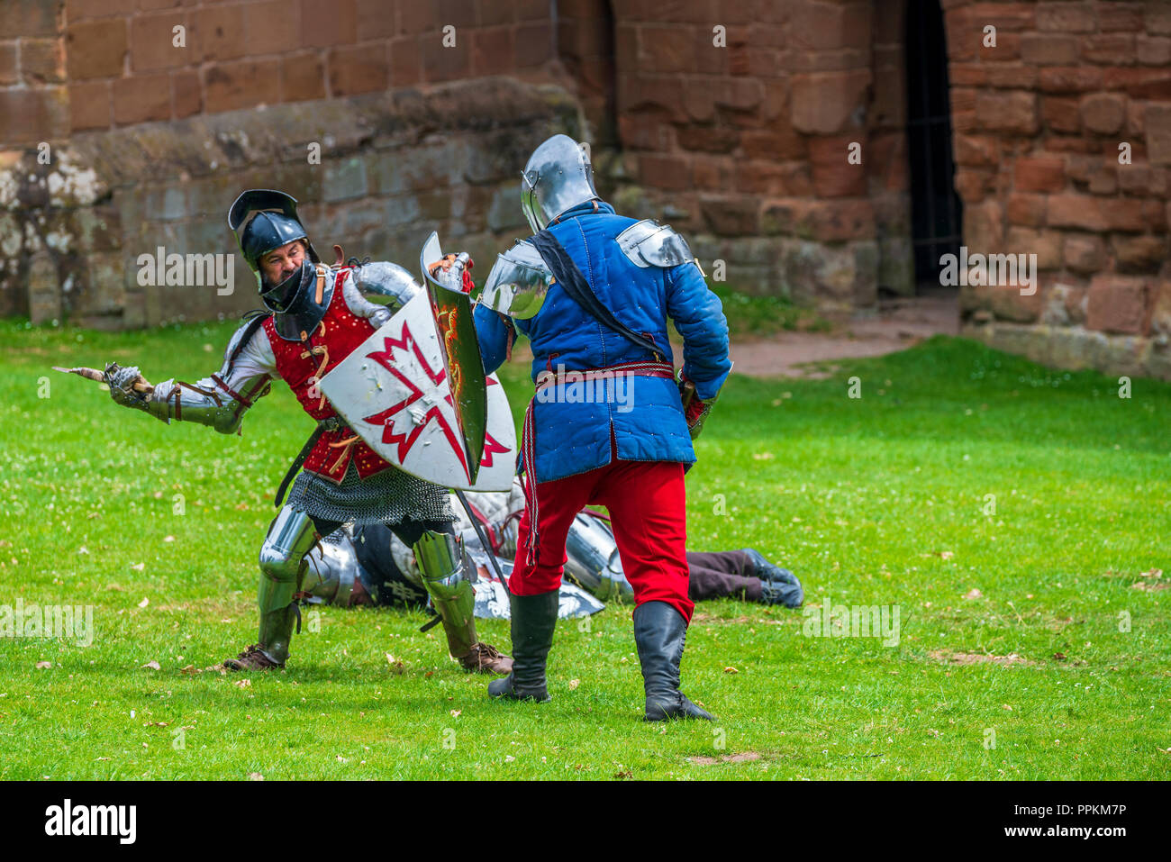 Grand giostra medievale nel Castello di Kenilworth, Warwickshire, West Midlands, England, Regno Unito, Europa Foto Stock