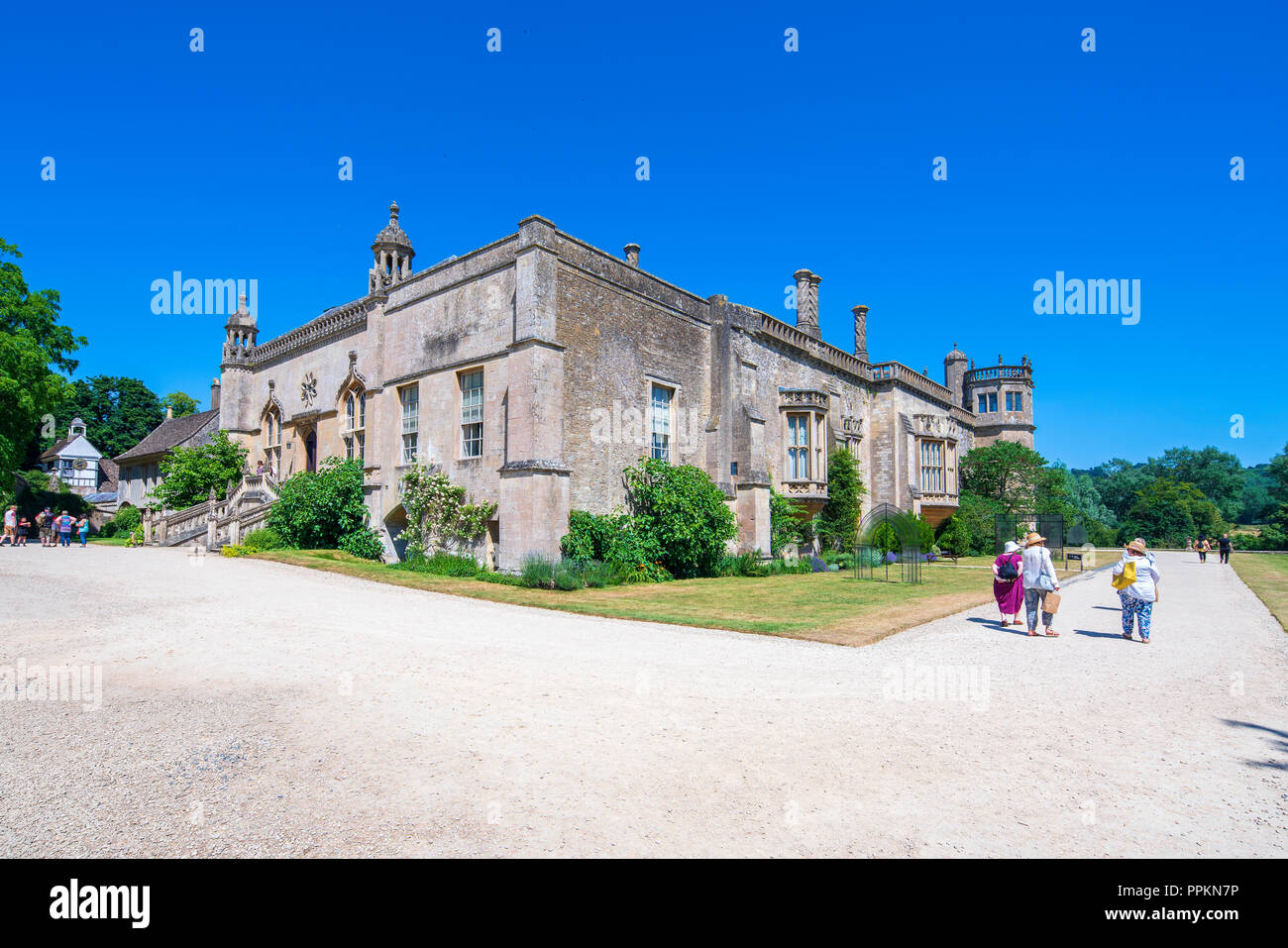 Lacock Abbey a Lacock, Wiltshire, Inghilterra, Regno Unito, Europa Foto Stock