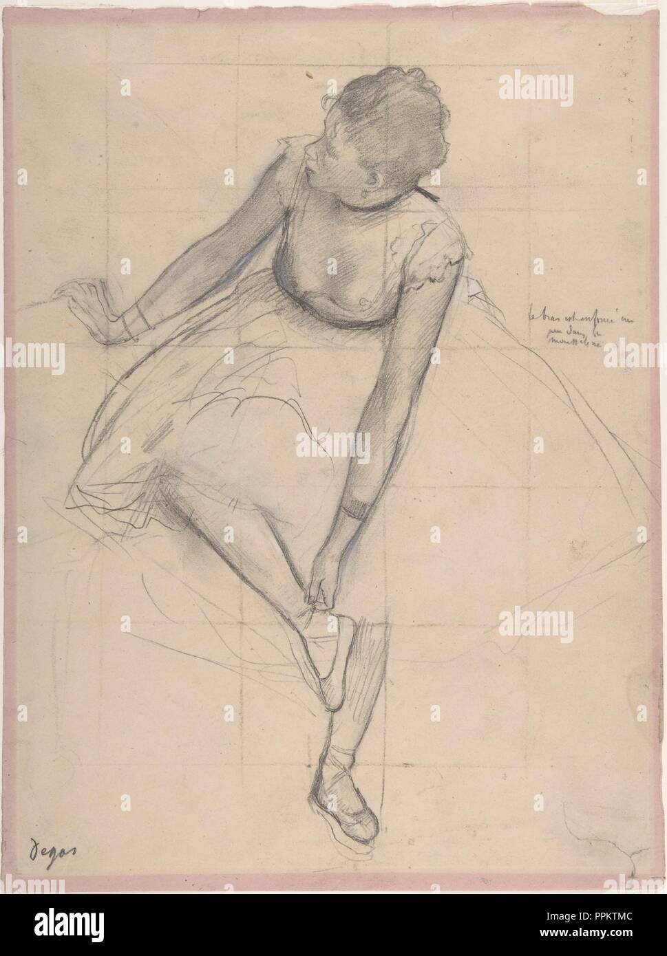La ballerina adegua la sua pantofola. Artista: Edgar Degas (francese, Parigi Parigi 1834-1917). Dimensioni: foglio: 13 x 9 5/8 in. (33 x 24,4 cm). Data: 1873. Tra il 1873 e il 1874, Degas realizzato numerosi studi di ballerini regolando le loro scarpe, mostrata in diverse pose e da diverse angolazioni. Questi disegni è servita come studi preparatori per le sue scene di balletto dello stesso periodo. Al quadrato per il trasferimento, la figura in questo studio è stata utilizzata nel 1874 ballerini pastello in appoggio (collezione privata); il suo tenuously detenuti pongono caratterizza Degas l'approccio dei suoi modelli. Lo stesso ballerino, mostrato in vista in tre quarti, als Foto Stock
