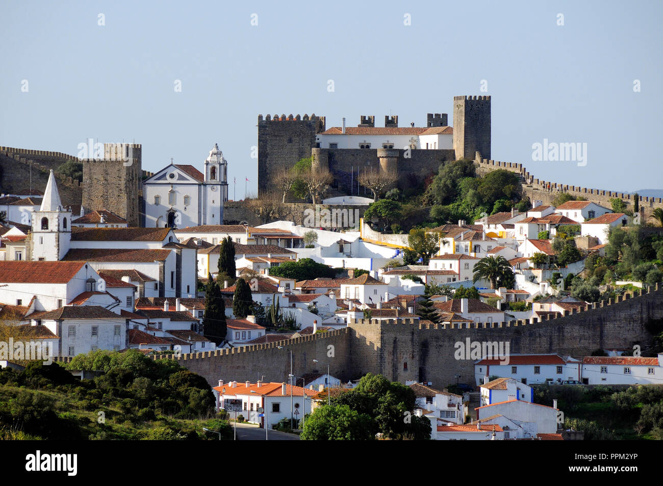 Óbidos, uno dei più pittoreschi borghi medievali in Portogallo, a partire dal XII secolo. Foto Stock