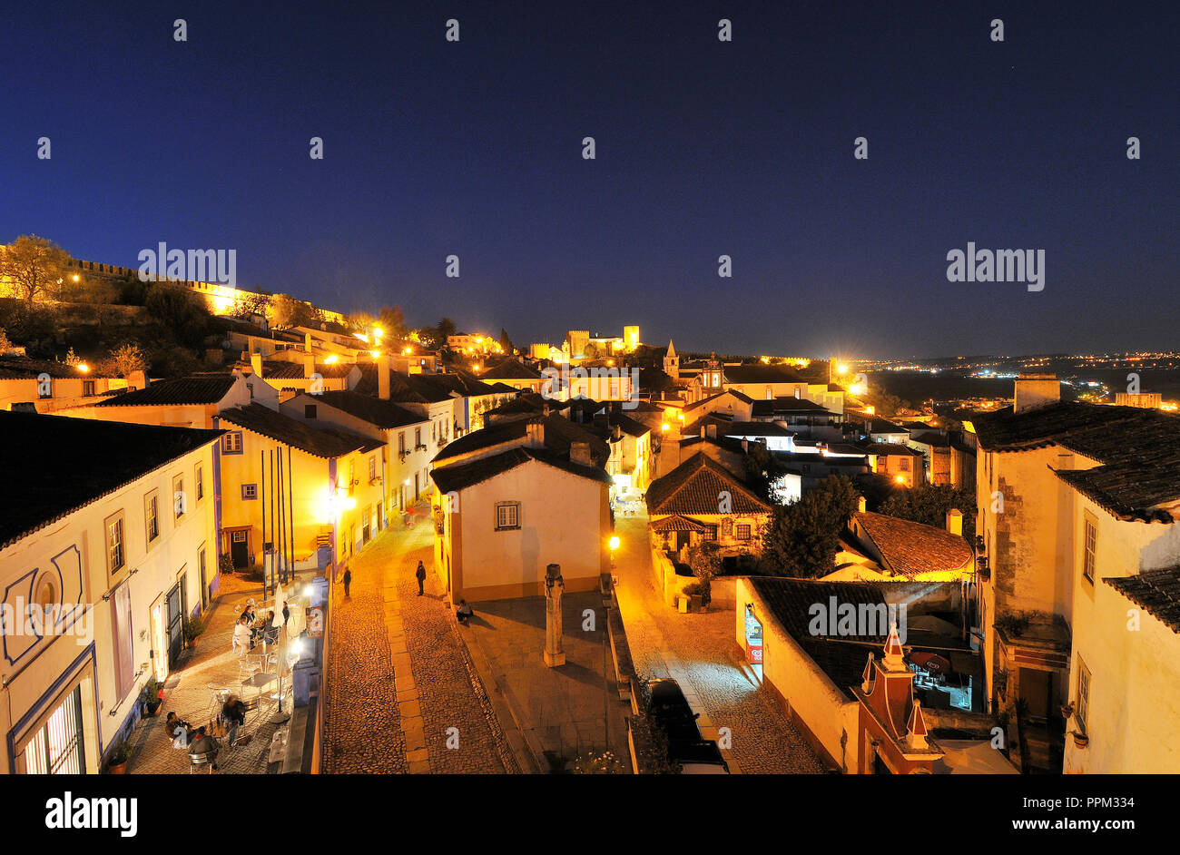 Óbidos, uno dei più pittoreschi borghi medievali in Portogallo, a partire dal XII secolo. Foto Stock