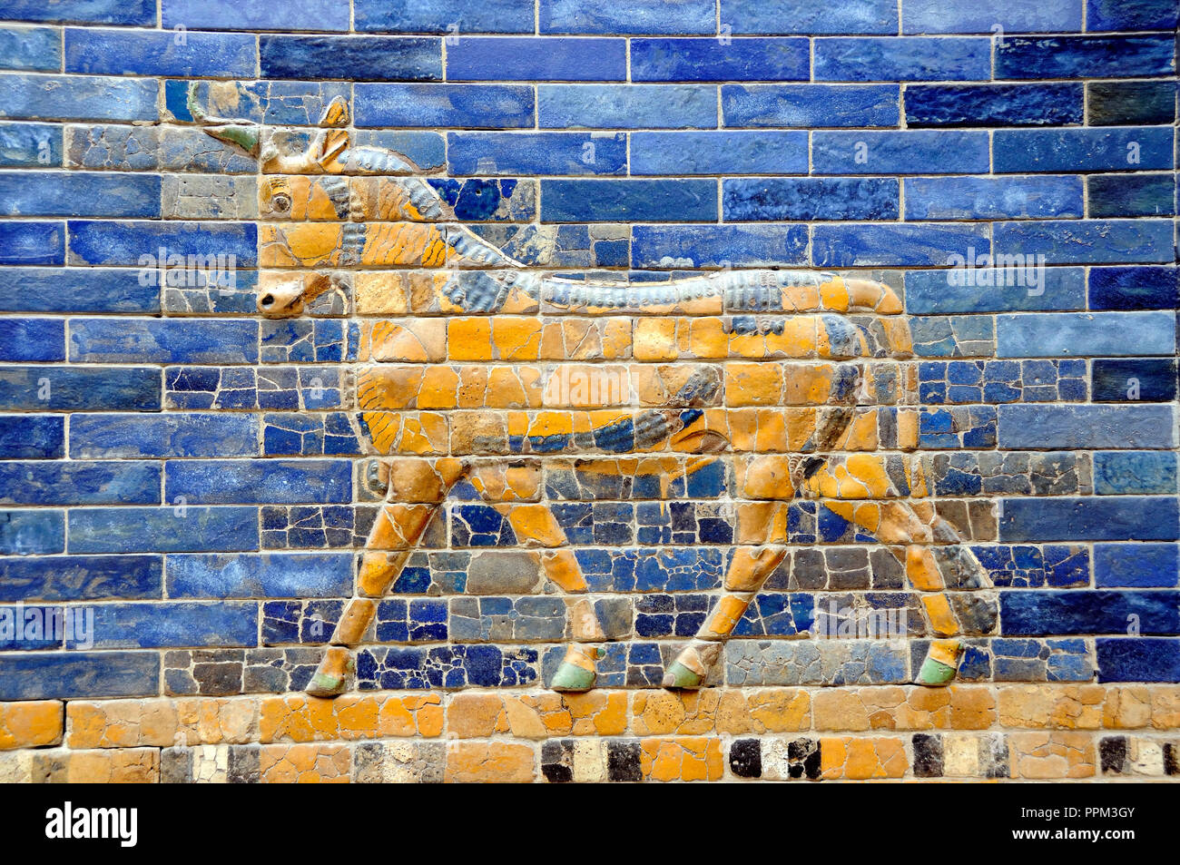 Dettaglio della Ishtar Gate, Babilonia. Pergamonmuseum. Berlino, Germania Foto Stock