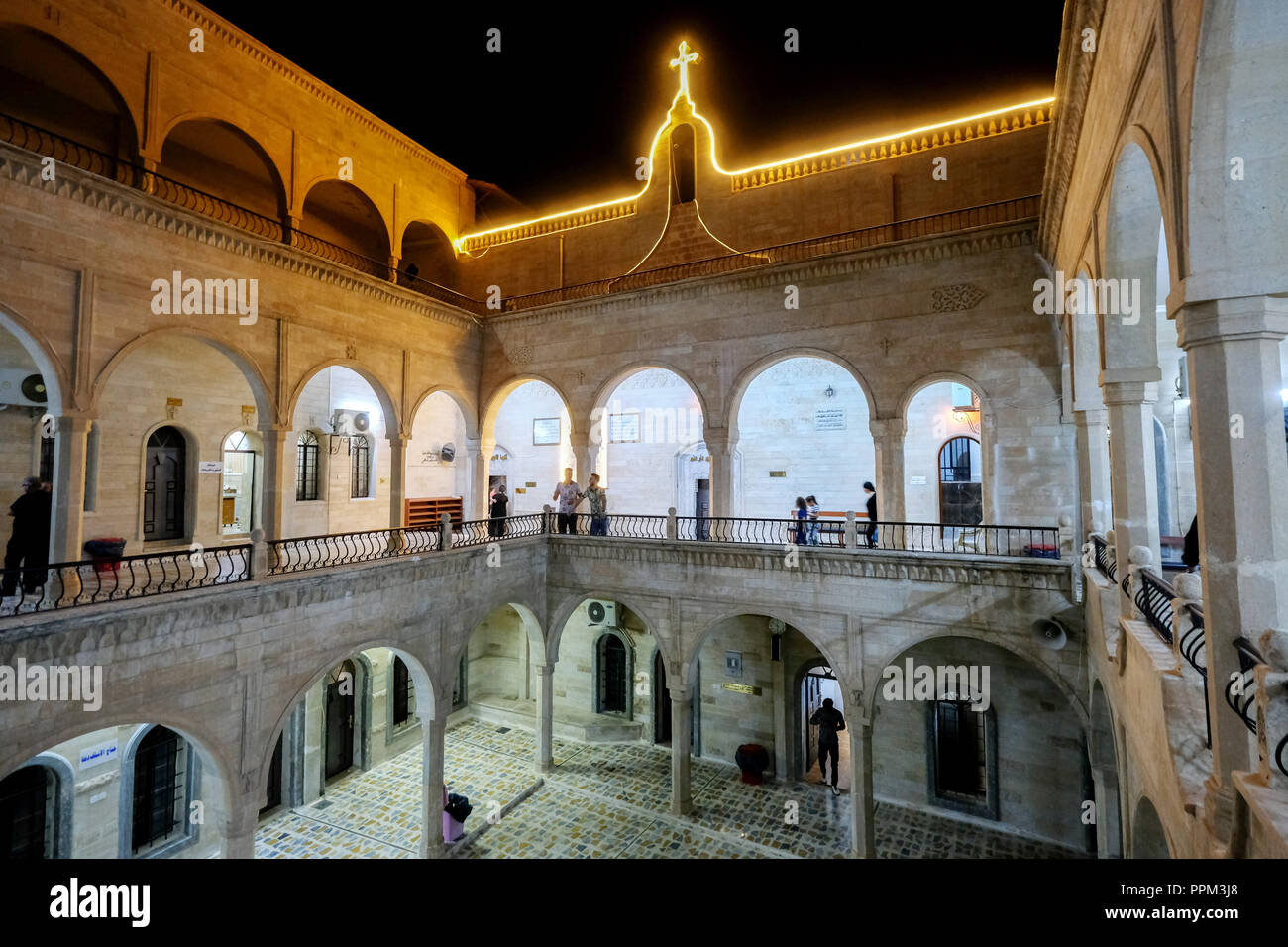 Siriano monastero ortodosso Mar Mattai (St. Matthias monastero) sul bordo della pianura Ninive - Syrisch-orthodoxes Kloster Mar Mattai (St. Matthias-Kloster) Am Rande der Nineve-Ebene Foto Stock