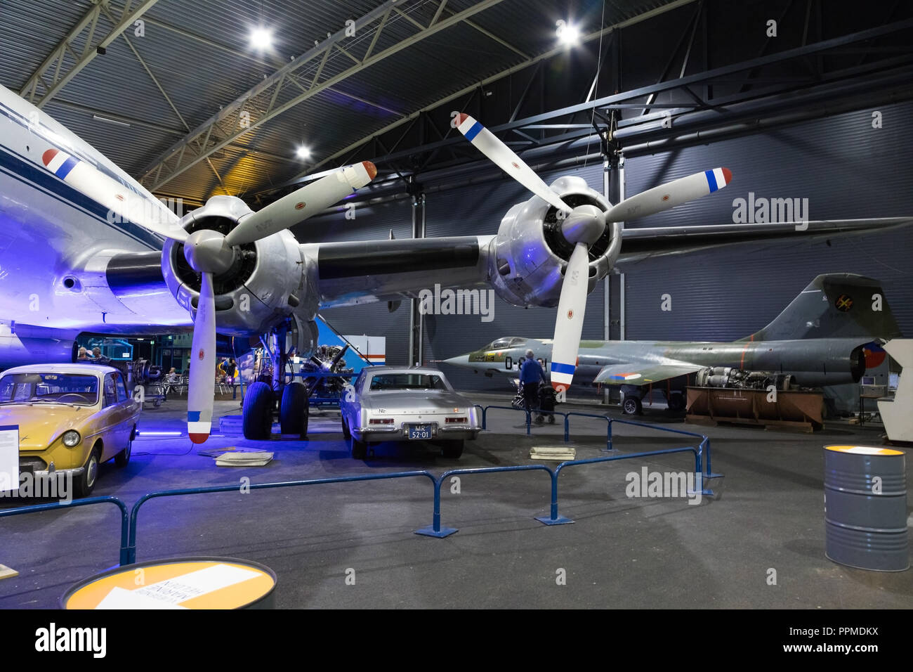 Ex KLM Lockheed L-749 costellazione sul display in Aviodrome Parco tematico dell'aviazione. Foto Stock