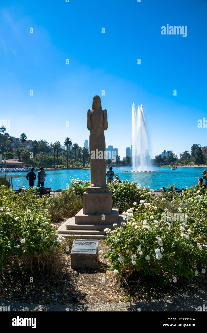Signora del Lago statua in Echo Park, Los Angeles, California Foto Stock