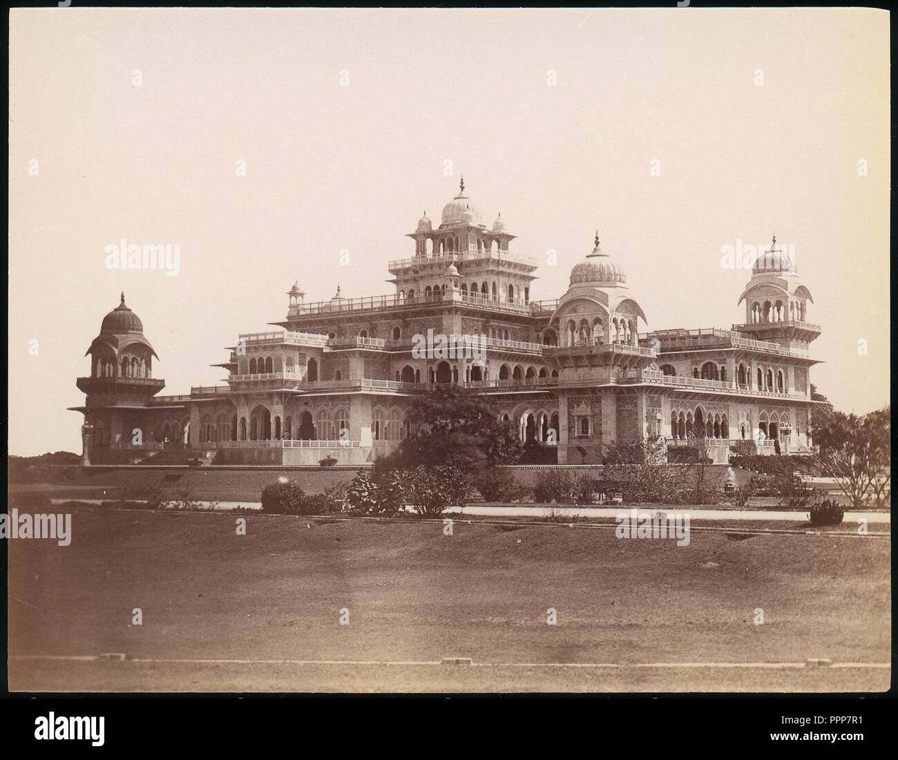 [Albert Hall Museum, Jaipur]. Artista: sconosciuto. Dimensioni: 18,3 x 23,5 cm (7 3/16 x 9 1/4 in.). Data: 1860s-70s. Museo: Metropolitan Museum of Art di New York, Stati Uniti d'America. Foto Stock