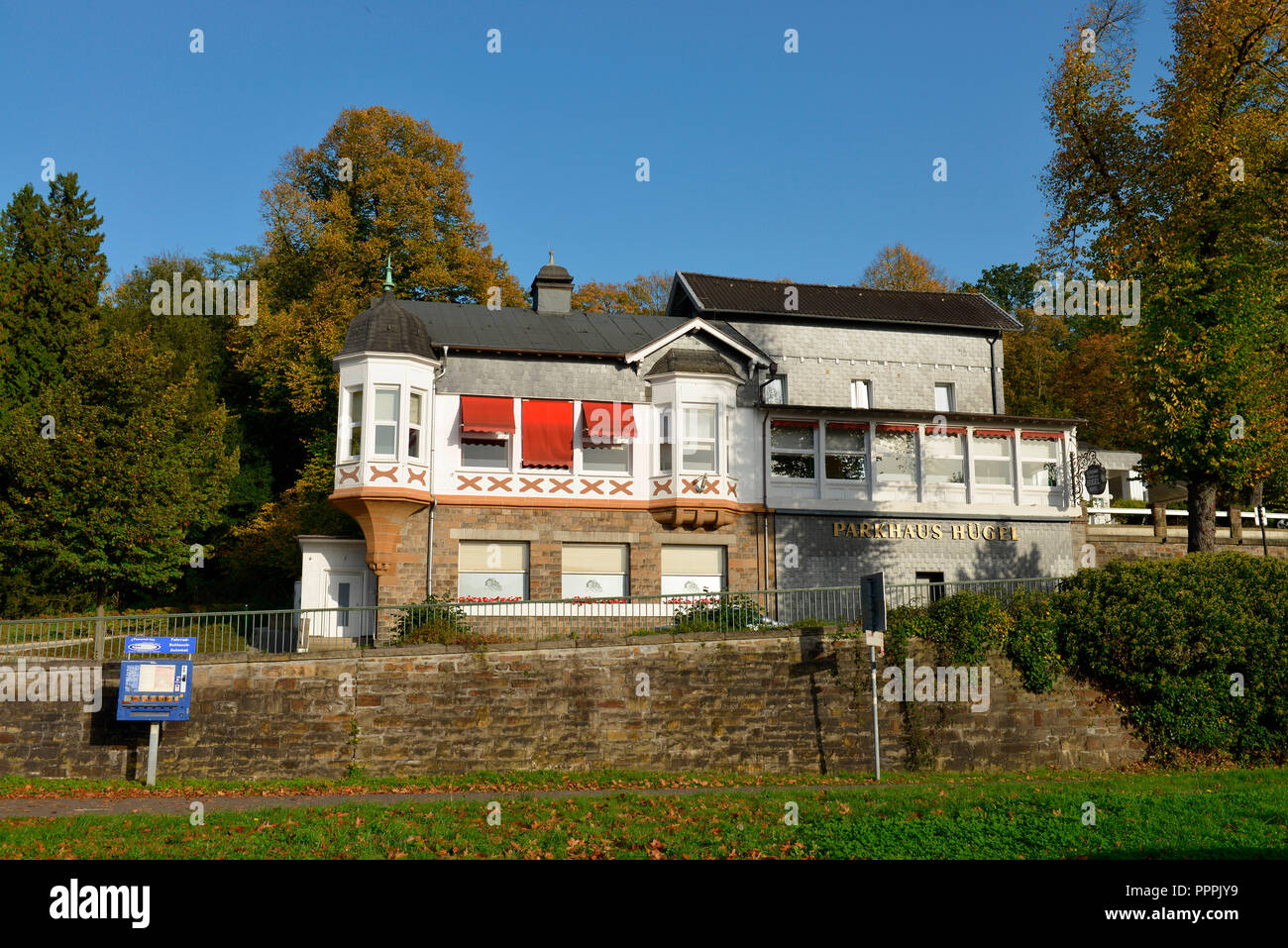 Parkhaus, Villa Huegel, Essen, Nordrhein-Westfalen, Deutschland, Villa Hügel Foto Stock