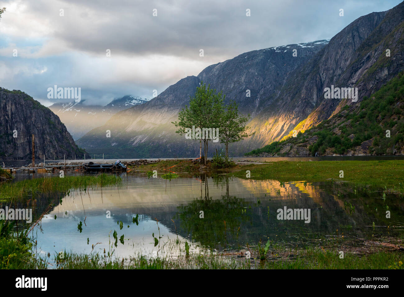 Sunbeam, Eidfjord, Hordaland, Norvegia Foto Stock