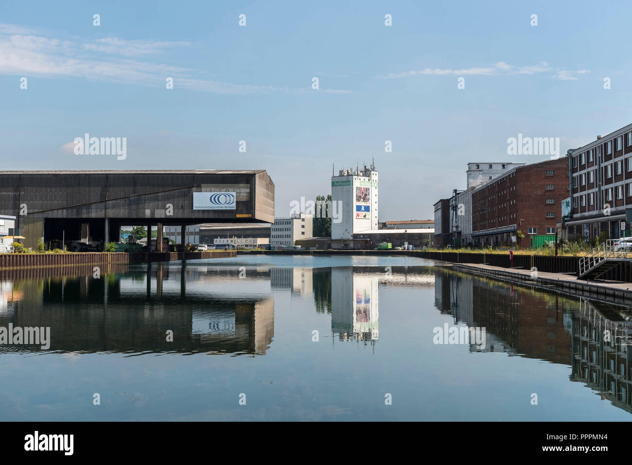 Impianti industriali, Porto, porto, Dortmund, distretto della Ruhr, Nord Reno-Westfalia, Germania Foto Stock