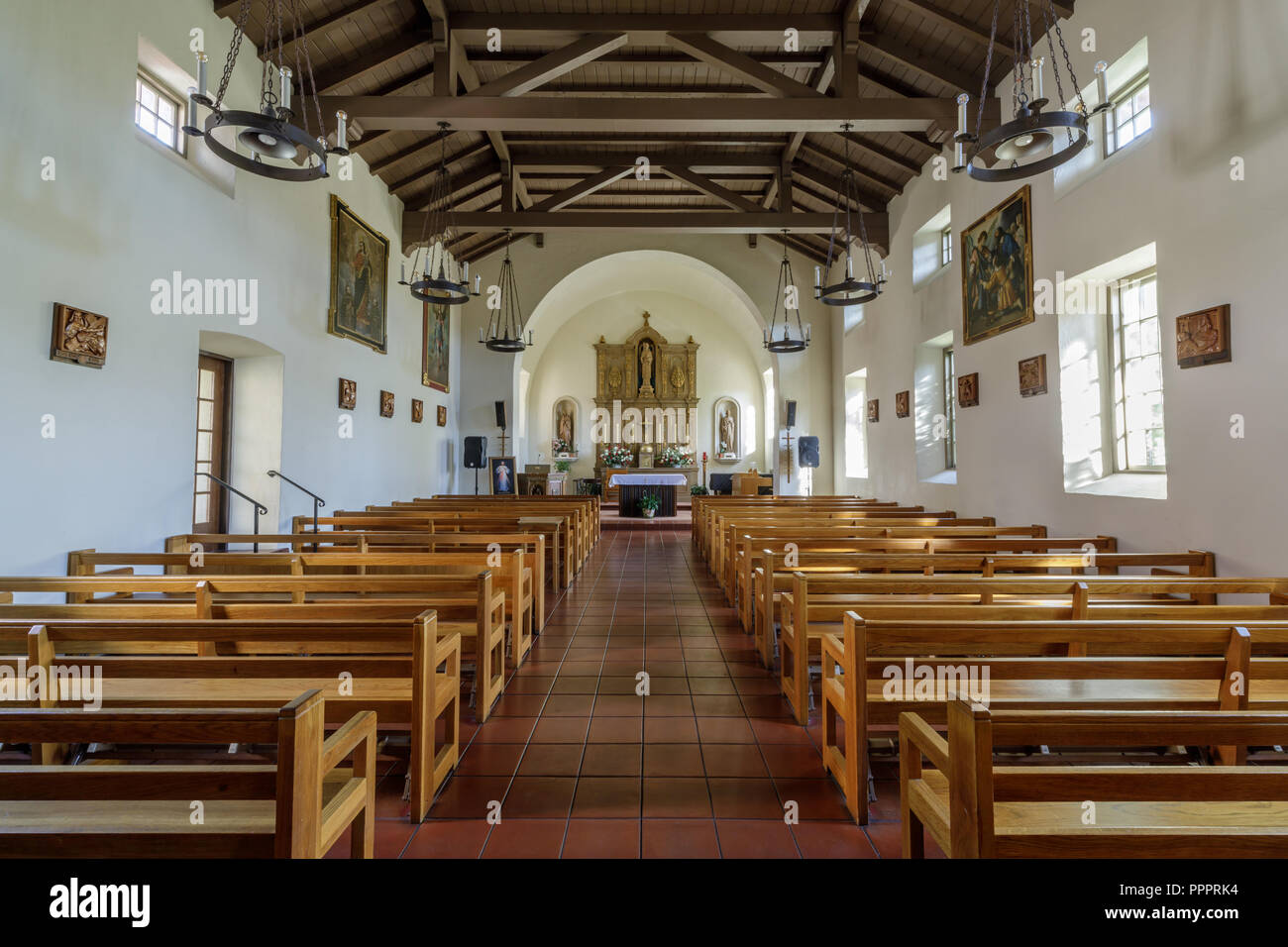 San Rafael, California - 24 Settembre 2018: interni della Missione di San Rafael Arcangel. Foto Stock
