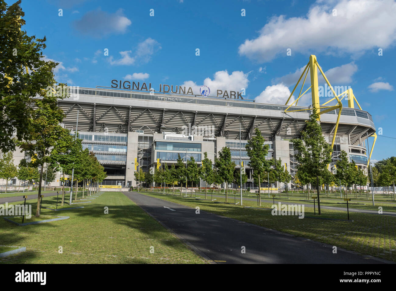 Signal Iduna Park, Stadio di calcio, BVB, Dortmund, distretto della Ruhr, Nord Reno-Westfalia, Germania Foto Stock