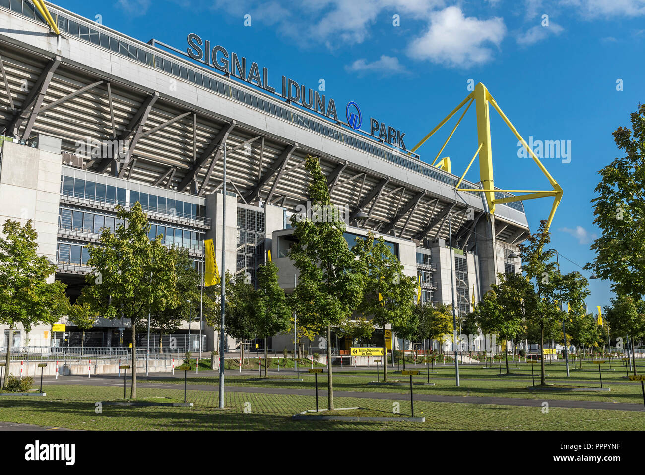 Signal Iduna Park, Stadio di calcio, BVB, Dortmund, distretto della Ruhr, Nord Reno-Westfalia, Germania Foto Stock