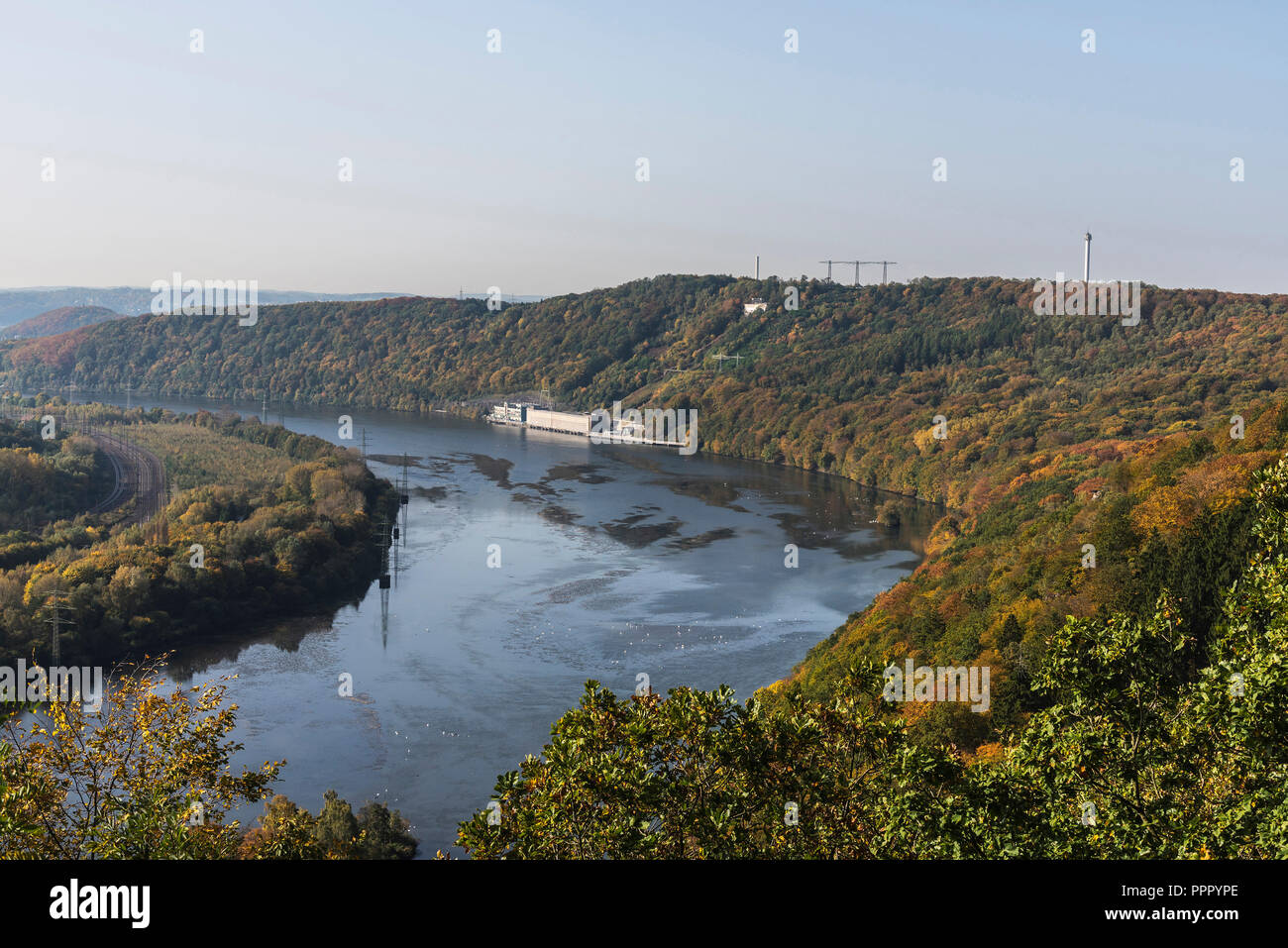 Fiume Ruhr, Koepchenwerk, RWE, pompato-storage, centrale idroelettrica Hohensyburg, Herdecke, Dortmund, distretto della Ruhr, Germania Foto Stock