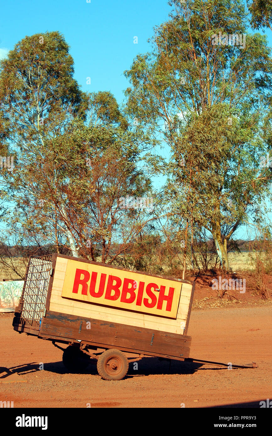 Rimorchio per il dumping spazzatura, OUTBACK STOP, Australia occidentale Foto Stock
