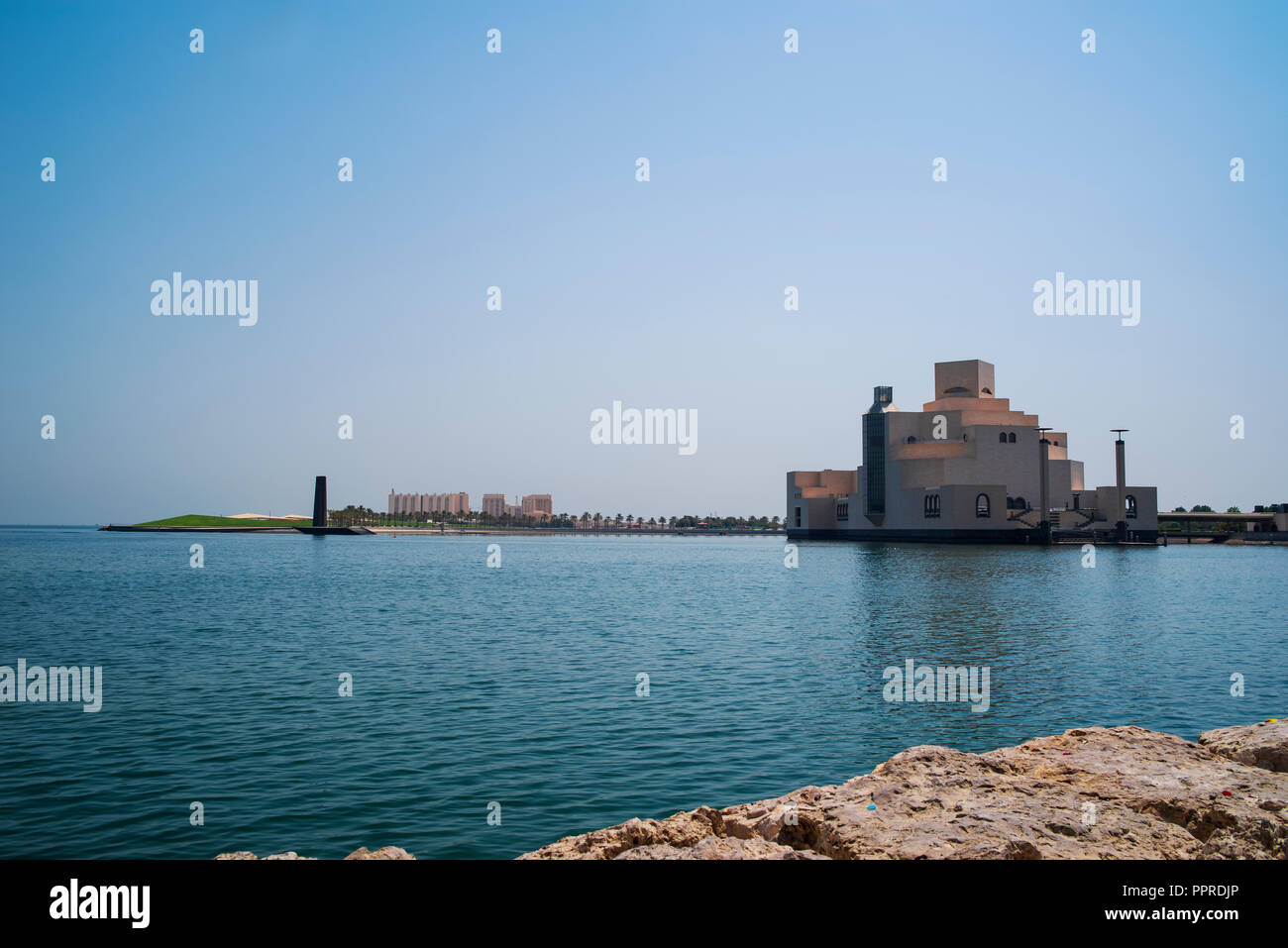 DOHA, Qatar - 18 agosto: Il Museo di Arte Islamica a Doha, in Qatar. Si tratta di uno dei più grandi di arte islamica raccolta nel mondo ed è stato progettato dal Foto Stock