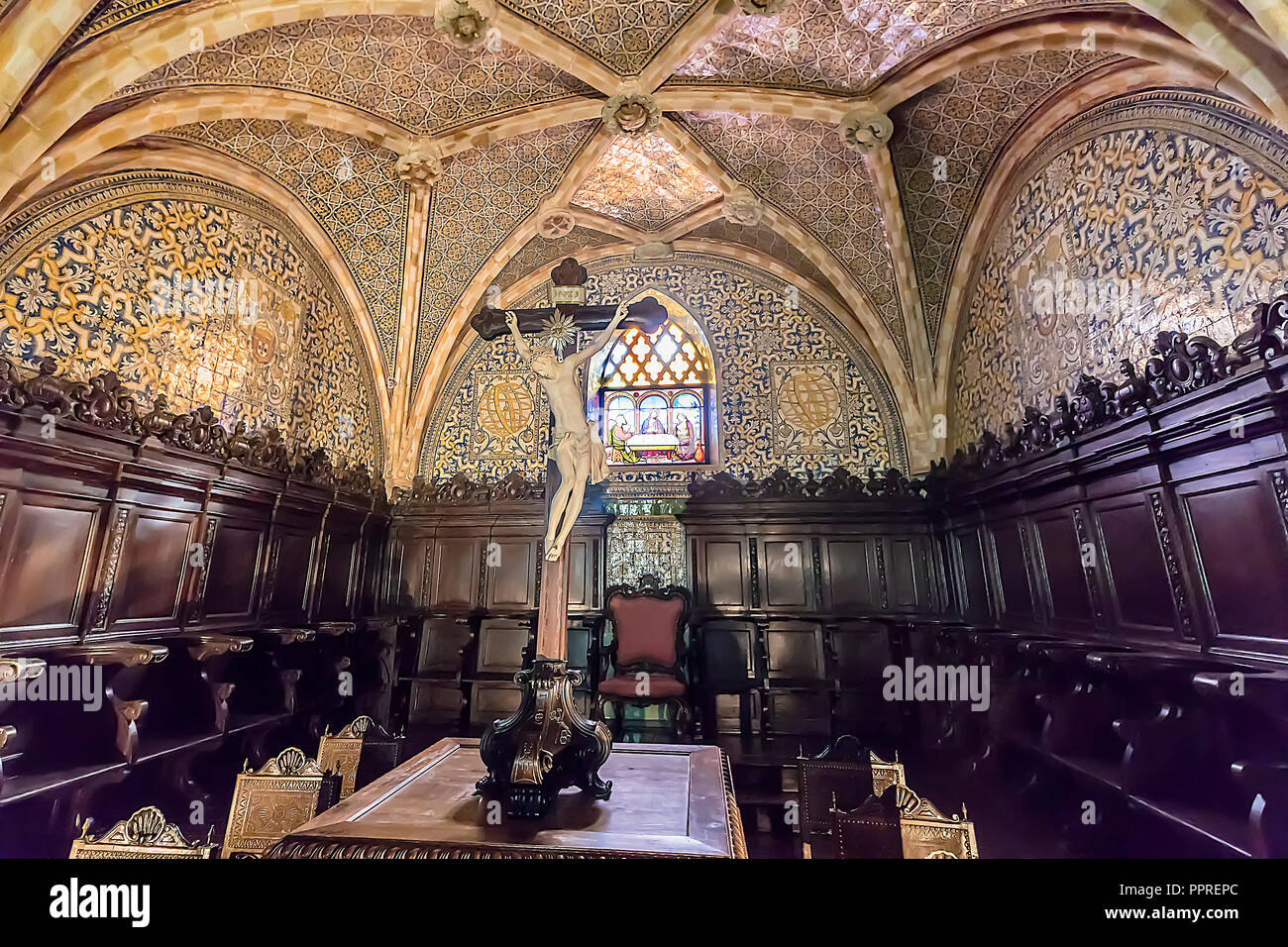 Sintra, Portogallo - 7 Dicembre 2017: il coro della cappella all'interno del Romanticist Pena Palace Foto Stock
