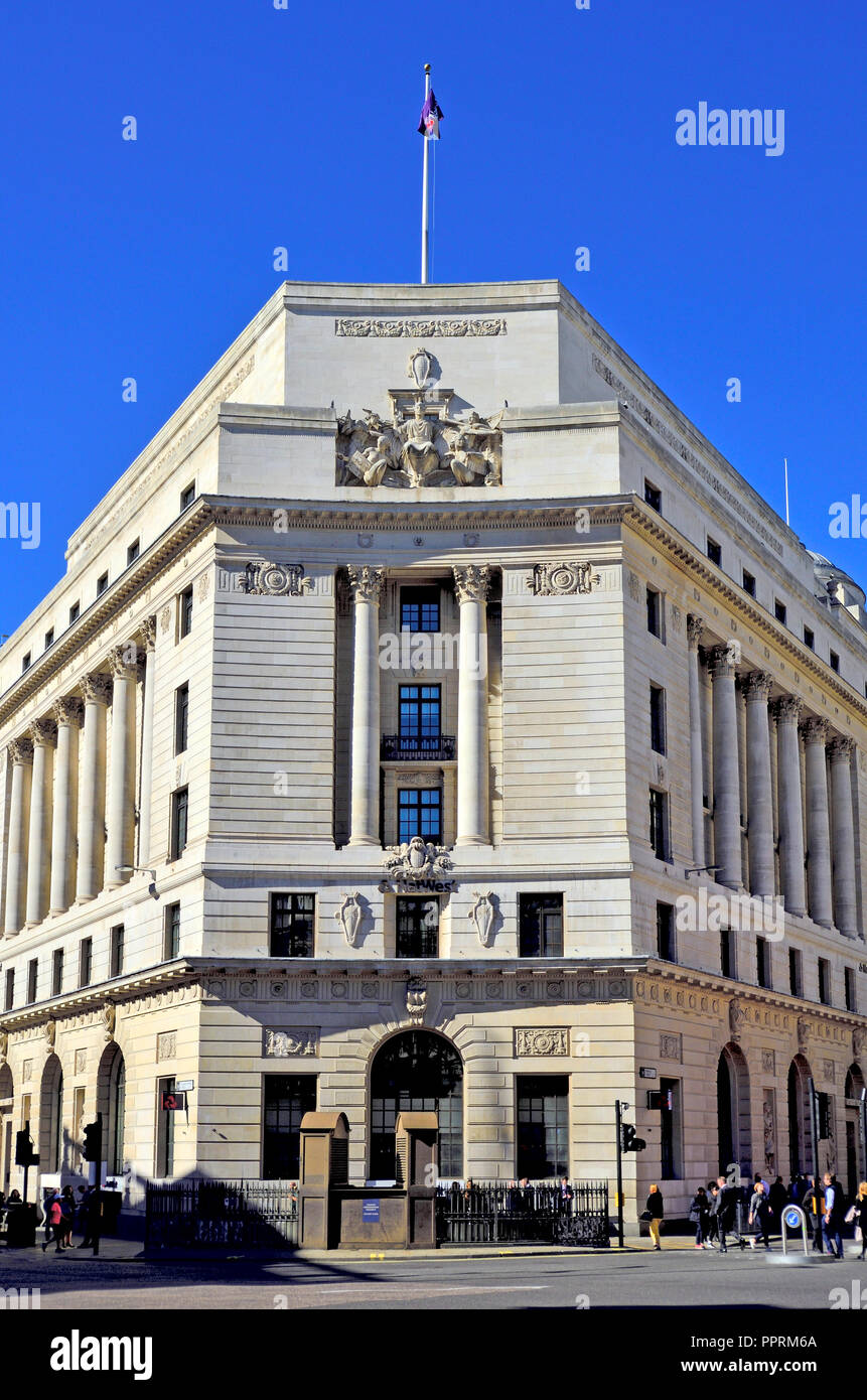 NatWest Bank sede nella City di Londra, Inghilterra, Regno Unito. All'angolo di Princes Street e il Mansion House Street Foto Stock