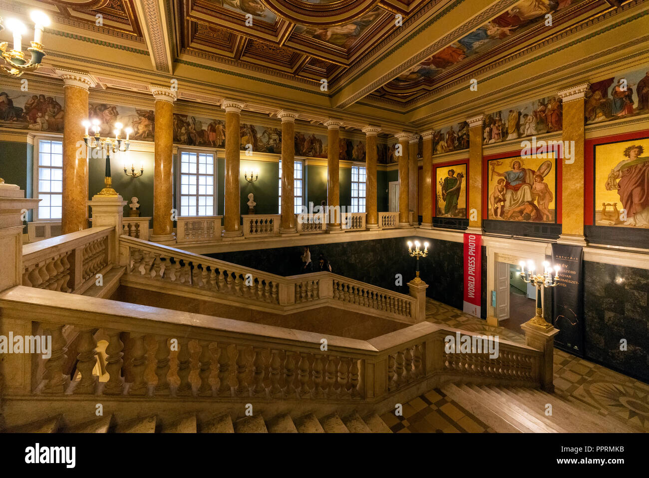 Interno del Museo Nazionale Ungherese è stata fondata nel 1802 ed è il museo nazionale di storia, arte e archeologia di Ungheria. Foto Stock