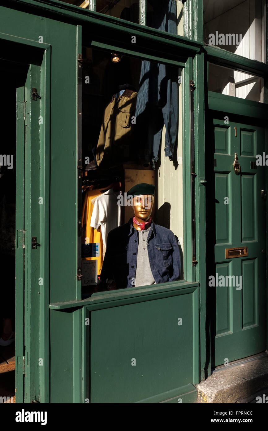 Regno Unito,Londra,Brick Lane- alla moda di seconda mano store Foto Stock