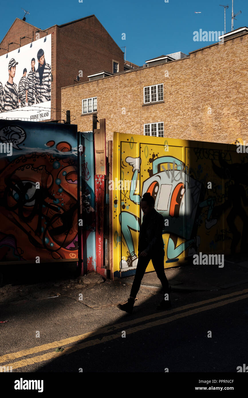 UK,East London,Old Street - arte dei graffiti nel quartiere alla moda di Shoreditch Foto Stock