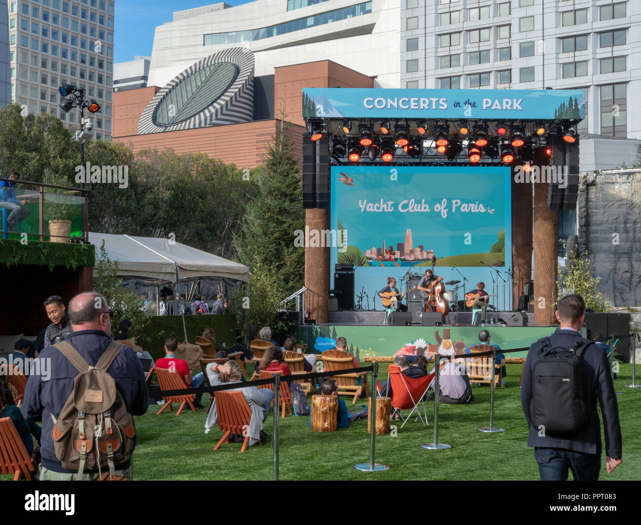 Yacht Club di Parigi svolge nel centro cittadino di San Francisco presso la conferenza Dreamforce Foto Stock