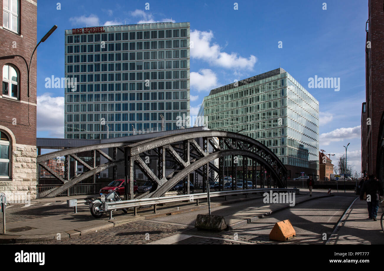 Amburgo, Speicherstadt zwischen 1883 und 1927 errichtet, Poggenmühlenbrücke zur Hafen-City Foto Stock