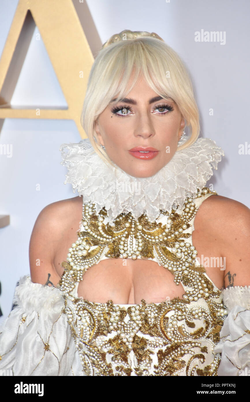 Londra, Regno Unito. Il 27 settembre 2018. Lady Gaga partecipare è nata una stella UK Premiere a Vue Cinema, Leicester Square, London, Regno Unito 27 Settembre 2018. Credito: Picture Capital/Alamy Live News Foto Stock