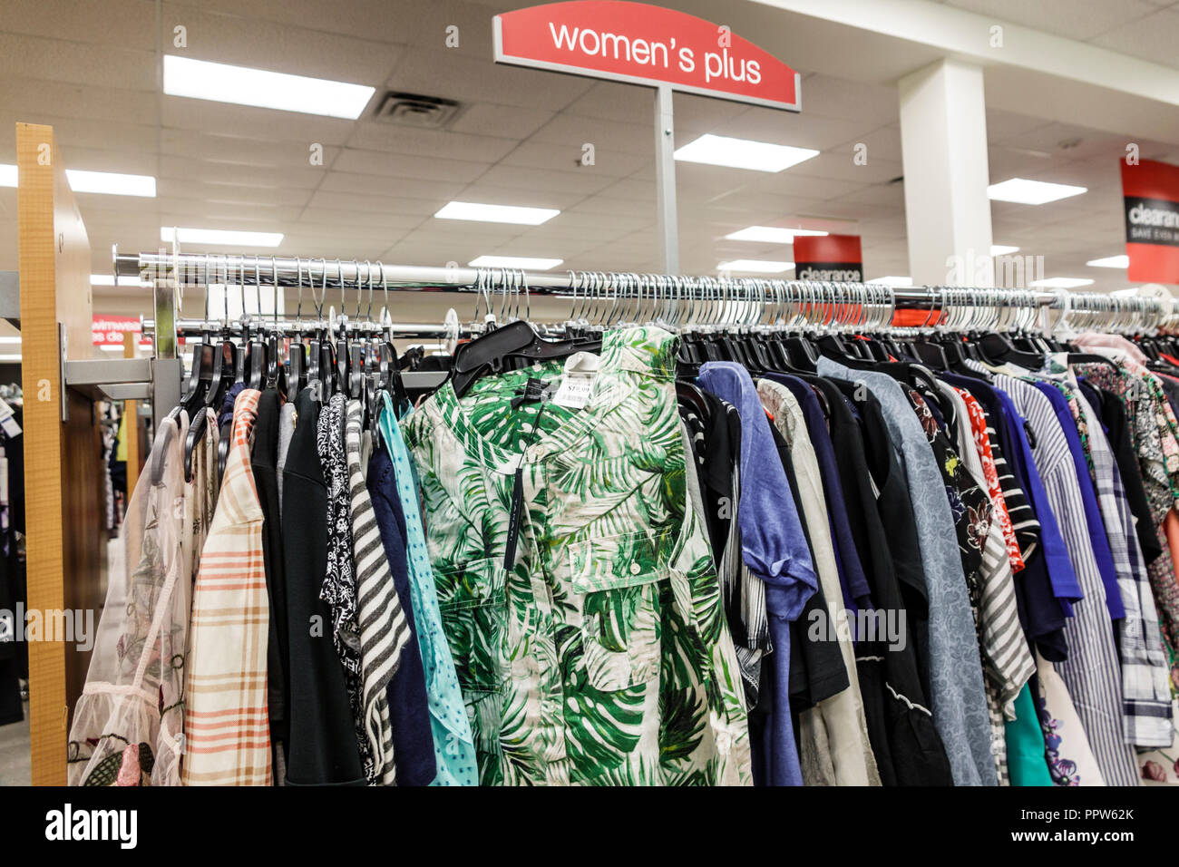 Miami, Florida, Kendall, T.J. TJ Maxx discount grande magazzino, interno interno, shopping shopper shopping negozi mercati di mercato mercato di acquisto se Foto Stock