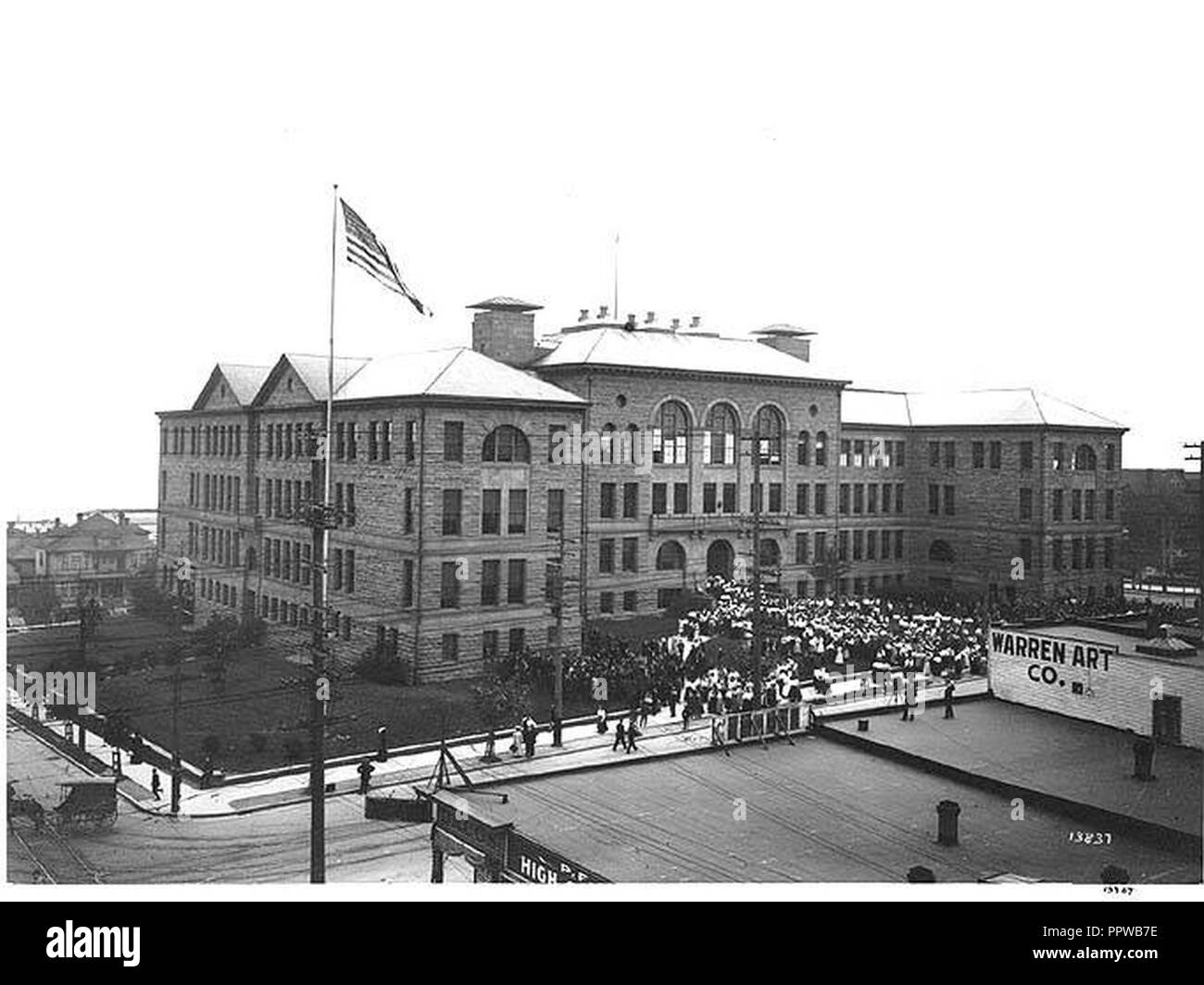 Broadway High School a e Broadway e E Pine St Seattle (CURTIS 1639). Foto Stock