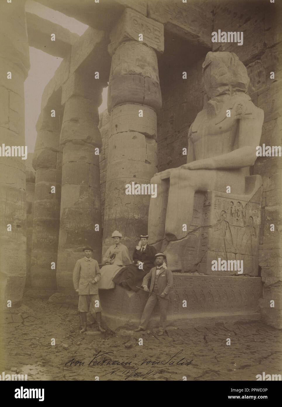 Gruppo a Abydos; Antonio Beato, inglese, nato in Italia, circa 1835 - 1906, circa 1885; albume silver stampa Foto Stock