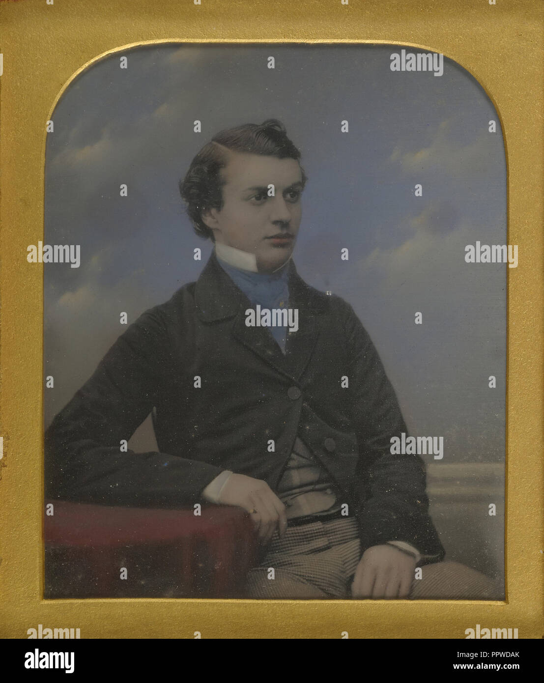 Ritratto di un giovane uomo seduto a tavola; Richard barba, inglese 1801 - 1885, circa 1852; Daguerreotype, colorate a mano Foto Stock