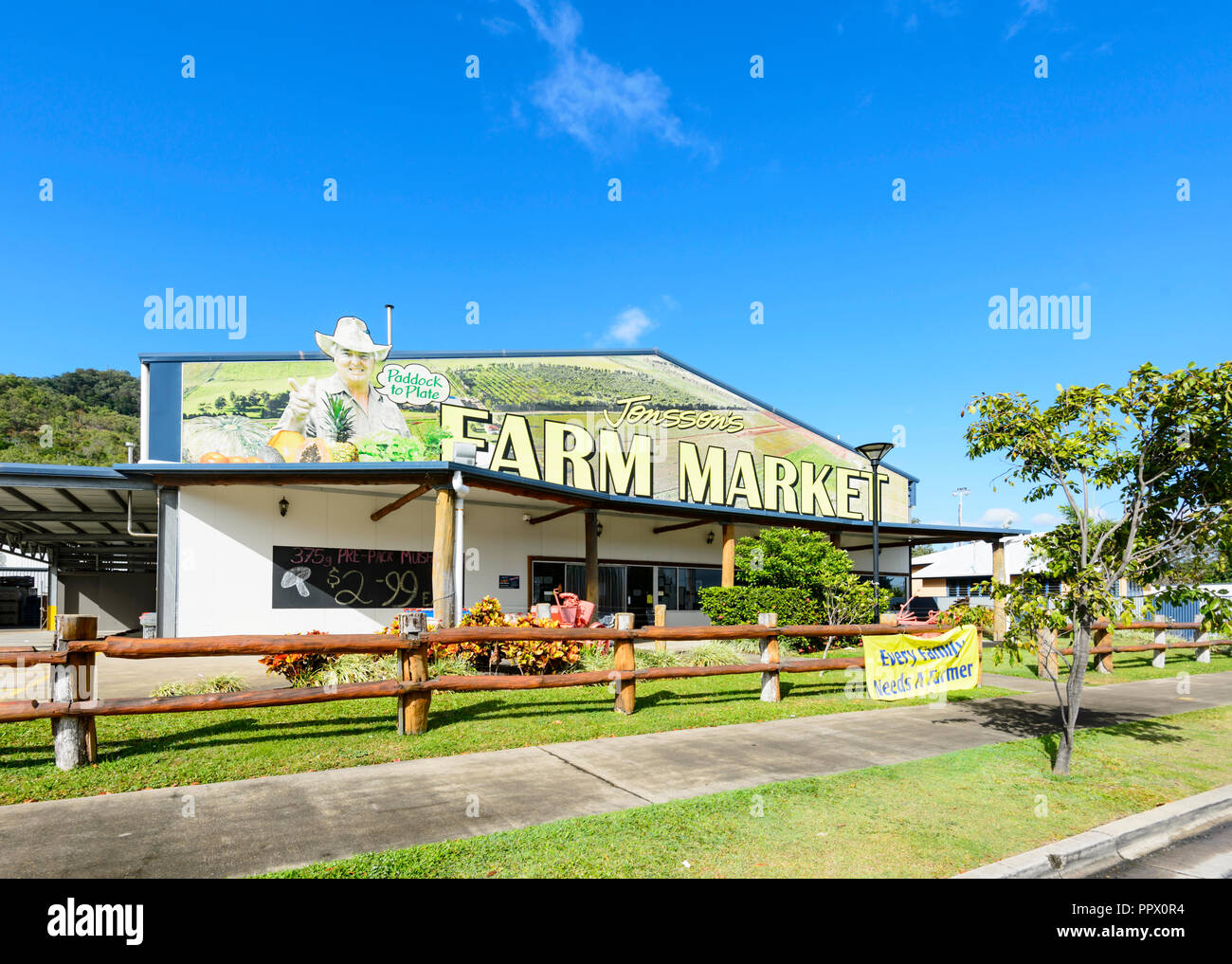 Il popolare Jonsson's Farm Market shop, Stratford, vicino a Cairns, estremo Nord Queensland, FNQ, QLD, Australia Foto Stock