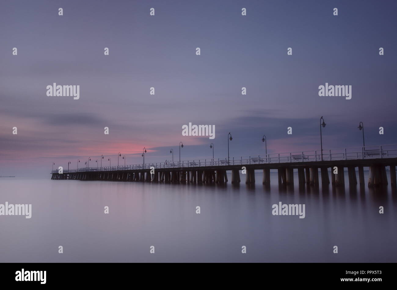 Pier in Orłowo nel Golfo di Danzica in Polonia Foto Stock