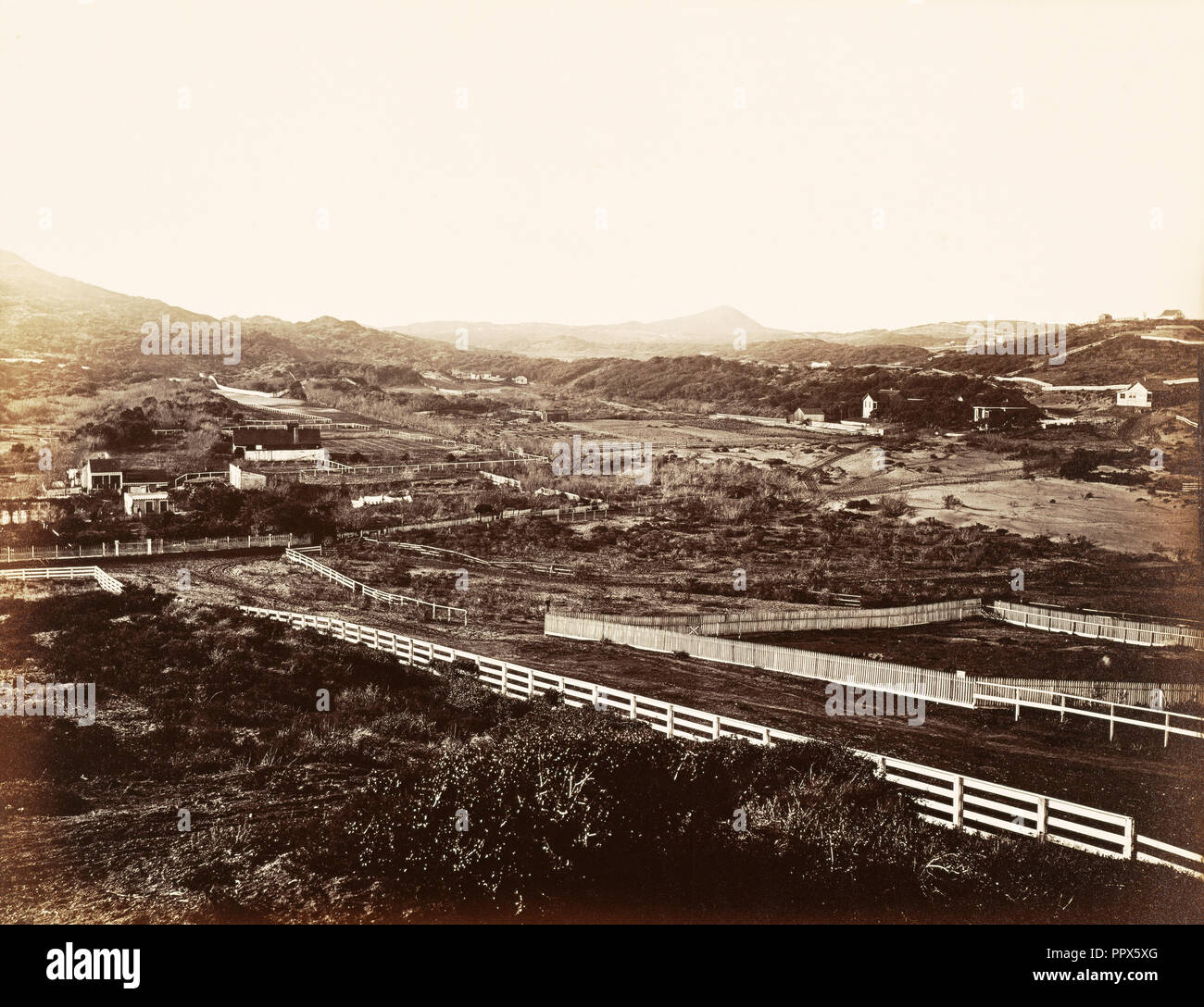 Lone Mountain, dall'asilo orfani; Carleton Watkins, americano, 1829 - 1916, San Francisco, California, Stati Uniti Foto Stock
