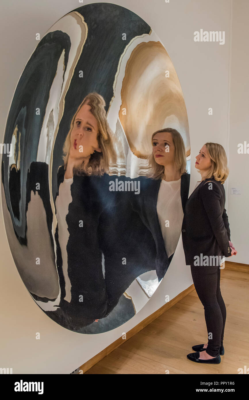 Londra, Regno Unito. Il 28 settembre 2018. Untitled da Anish Kapoor, est £750,000-1m - fregio settimana evidenzia asta di Christie's King Street. Credito: Guy Bell/Alamy Live News Foto Stock