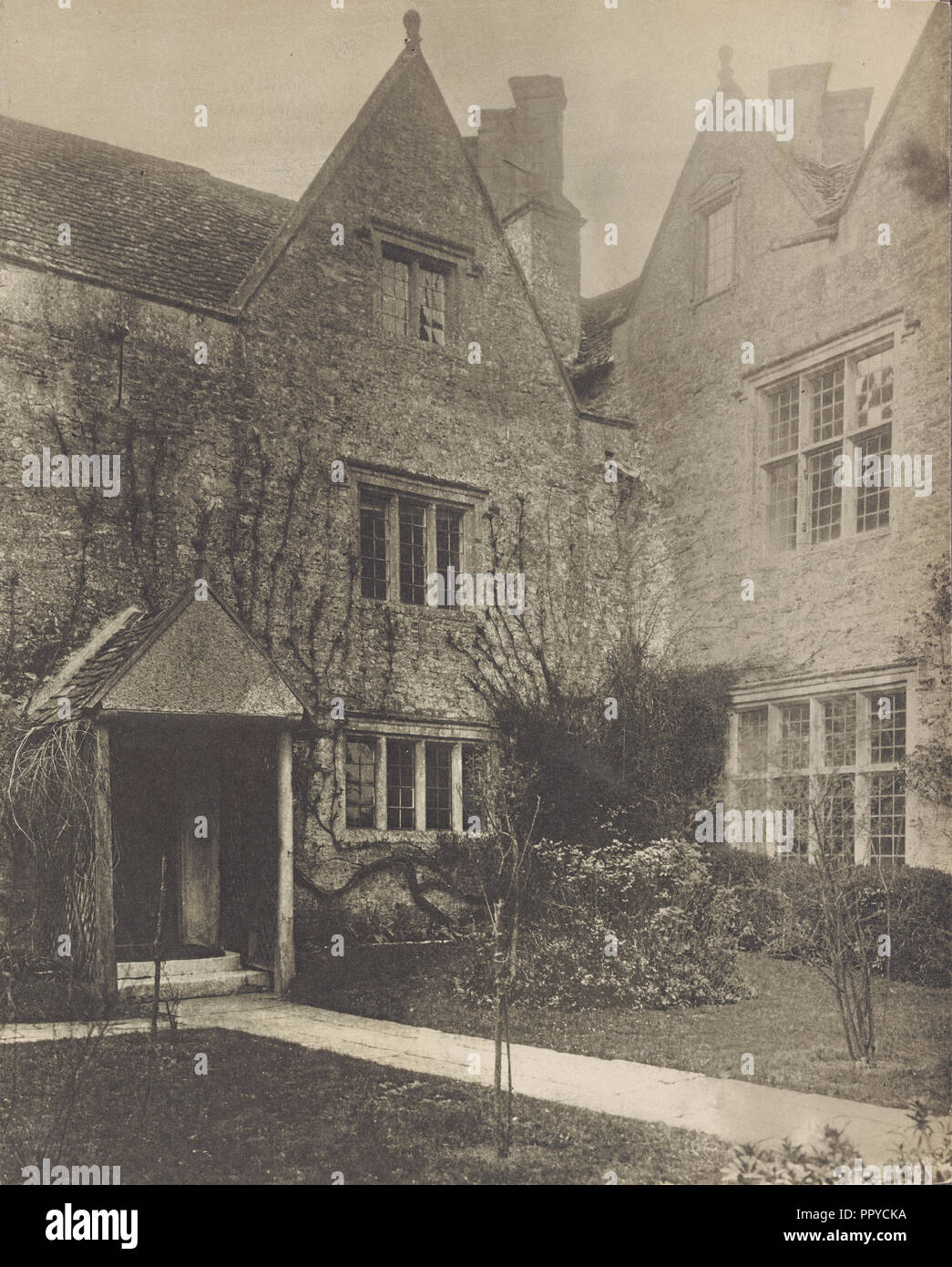 Kelmscott Manor: Ingresso; Frederick H. Evans, britannico, 1853 - 1943, 1896; Platinum print; 18,4 x 14,8 cm, 7 1,4 x 5 13,16 in Foto Stock