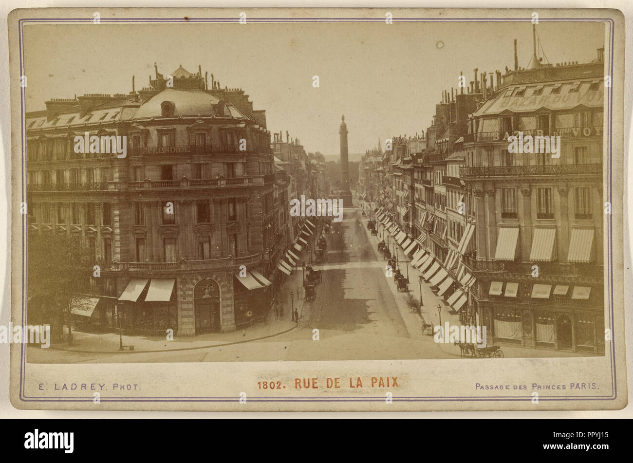 Rue de la Paix; Ernest Ladrey, Francese, attivo, Parigi Francia 1860s, 1865 - 1871; albume silver stampa Foto Stock