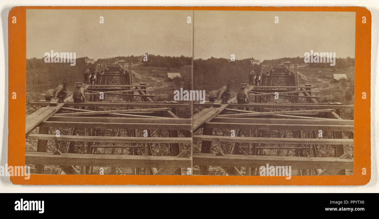 Nuovo R.R. Bridge, Portage, N.Y., 800 piedi lungo 234 metri di altezza, durante il processo di costruzione; Charles W. Tallman, americano, nato Foto Stock