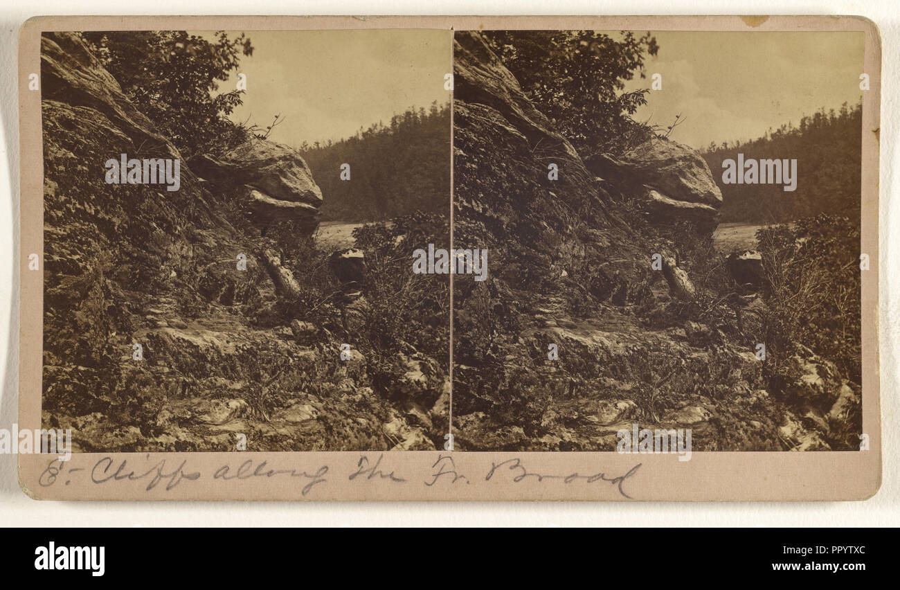 Vista lungo il francese ampio fiume; Nat. W. Taylor, American, attivo 1880 - 1890S, 1870s; albume silver stampa Foto Stock