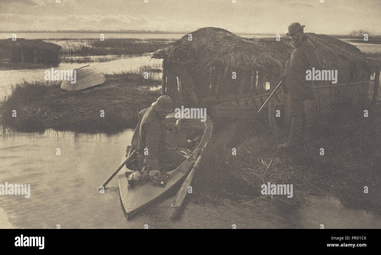 Il Fowler di ritorno; Peter Henry Emerson, britannico, nato a Cuba, 1856 - 1936, Londra, Inghilterra; 1886; Platinum print; 17,6 x 28,4 Foto Stock