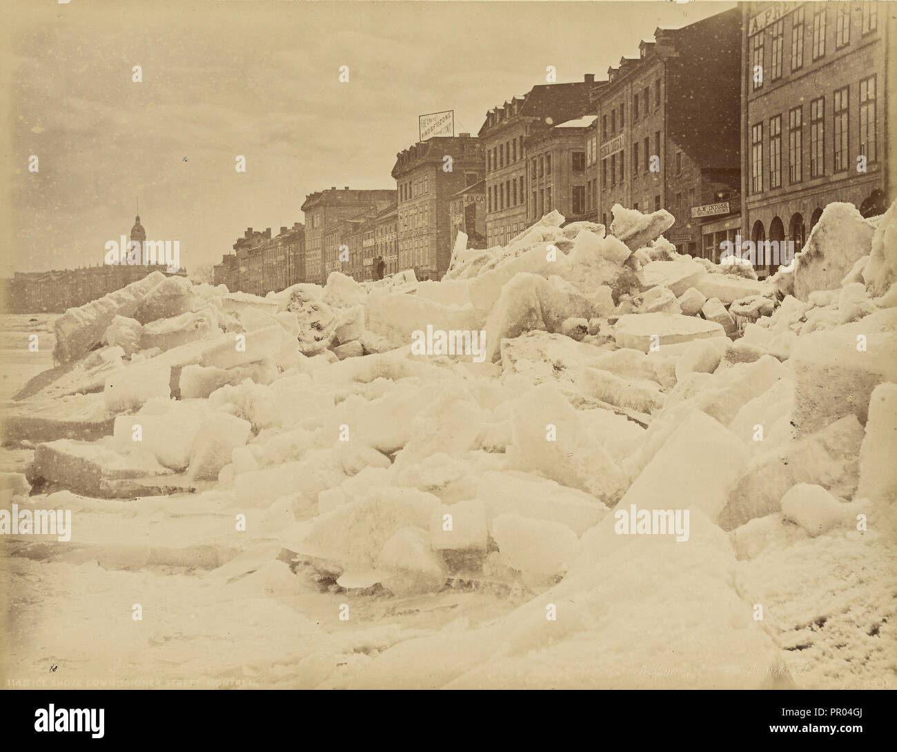 Ice Shove Commissario Street, Montreal; William McFarlane Notman, canadese, 1857 - 1913, Montreal, Quebec, Canada; circa 1880 Foto Stock