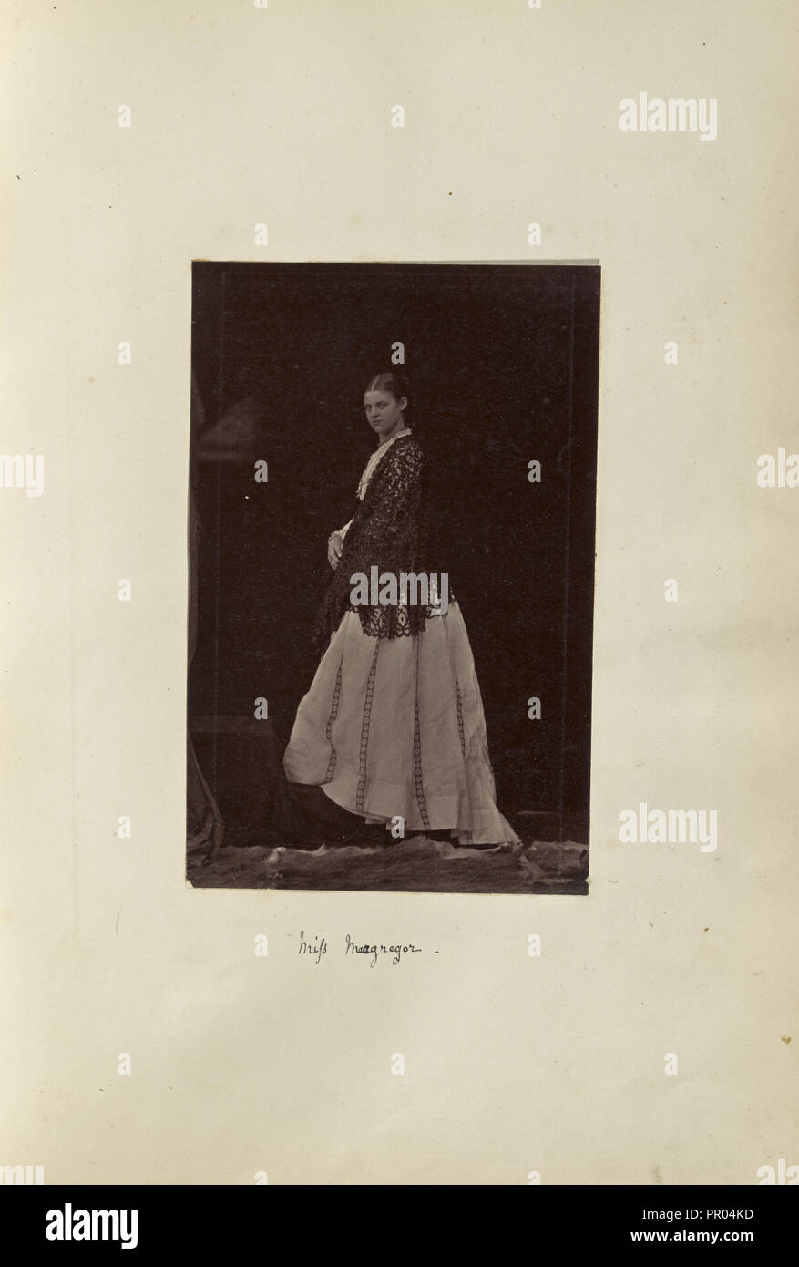 Miss MacGregor; Ronald Ruthven Leslie-Melville, Scozzese,1835 - 1906, Inghilterra; 1860s; albume silver stampa Foto Stock