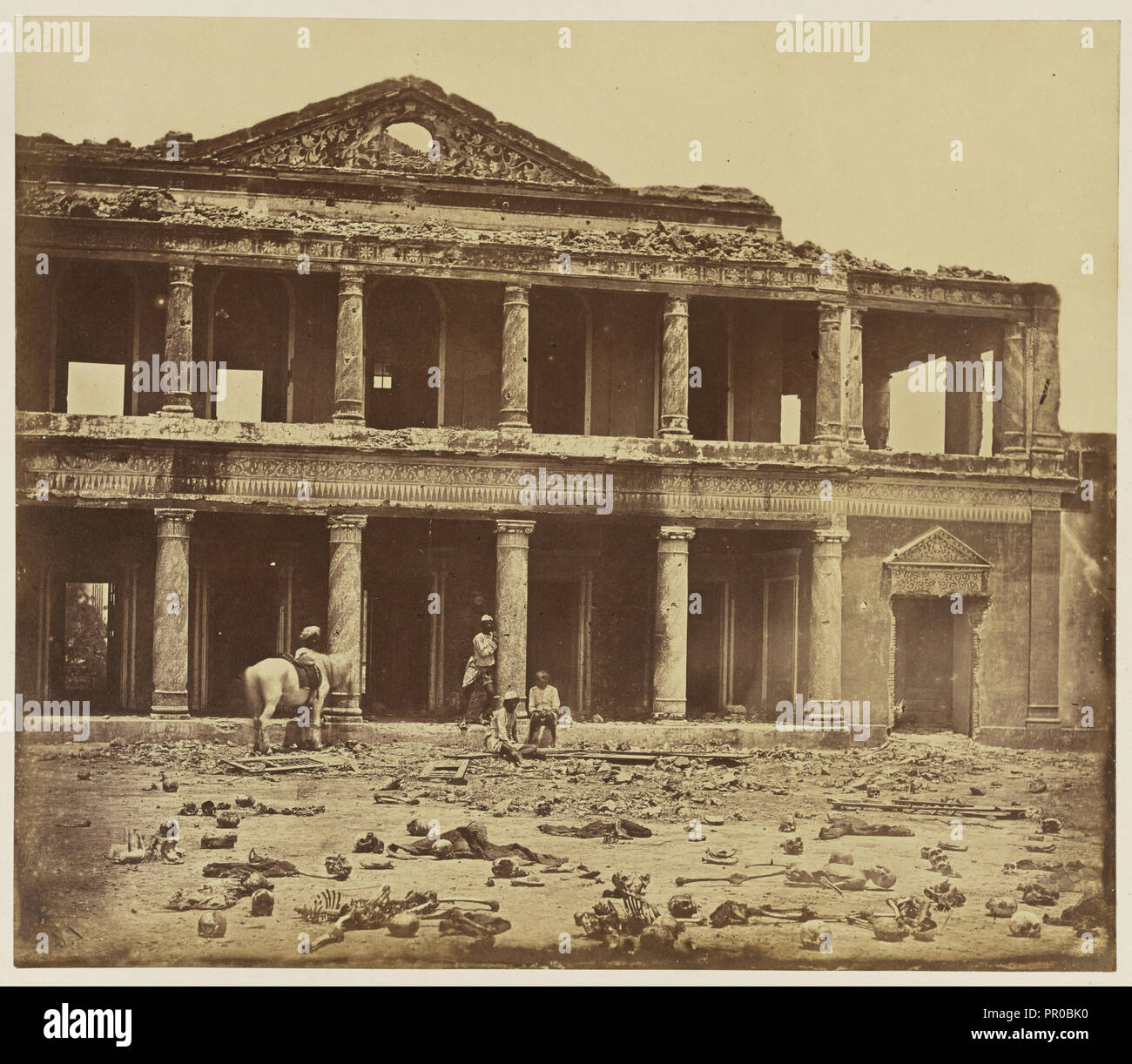 Sikandrahbagh dopo la macellazione dei ribelli dal 93montanari della quarta Panjal fanteria nativa; Felice Beato, inglese, nato Foto Stock