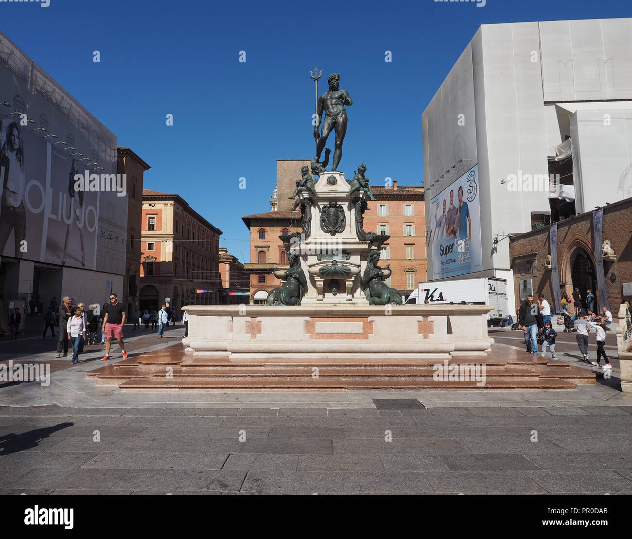 BOLOGNA, Italia - CIRCA NEL SETTEMBRE 2018: Fontana del Nettuno (significato Neptun Fontana) Foto Stock