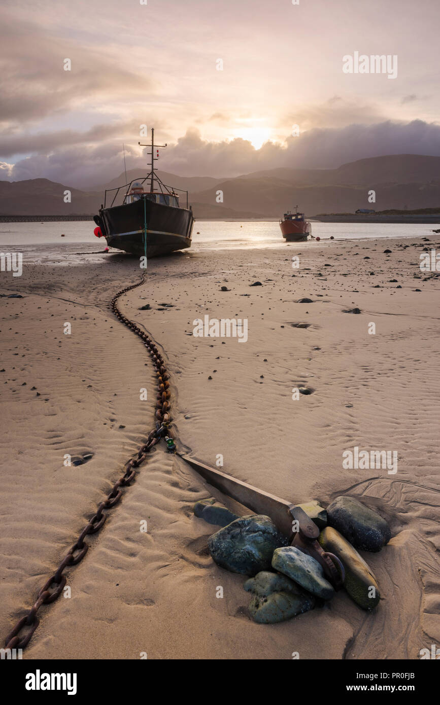 Vecchia barca da pesca, Barmouth Harbour, Gwynedd, il Galles del Nord, Wales, Regno Unito, Europa Foto Stock
