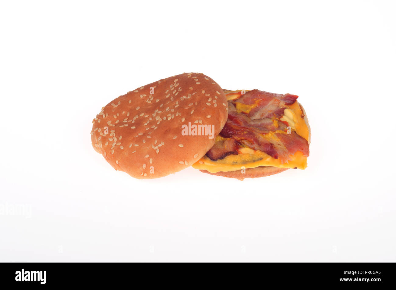 Bacon cheeseburger sui semi di sesamo bun o rotolo Foto Stock