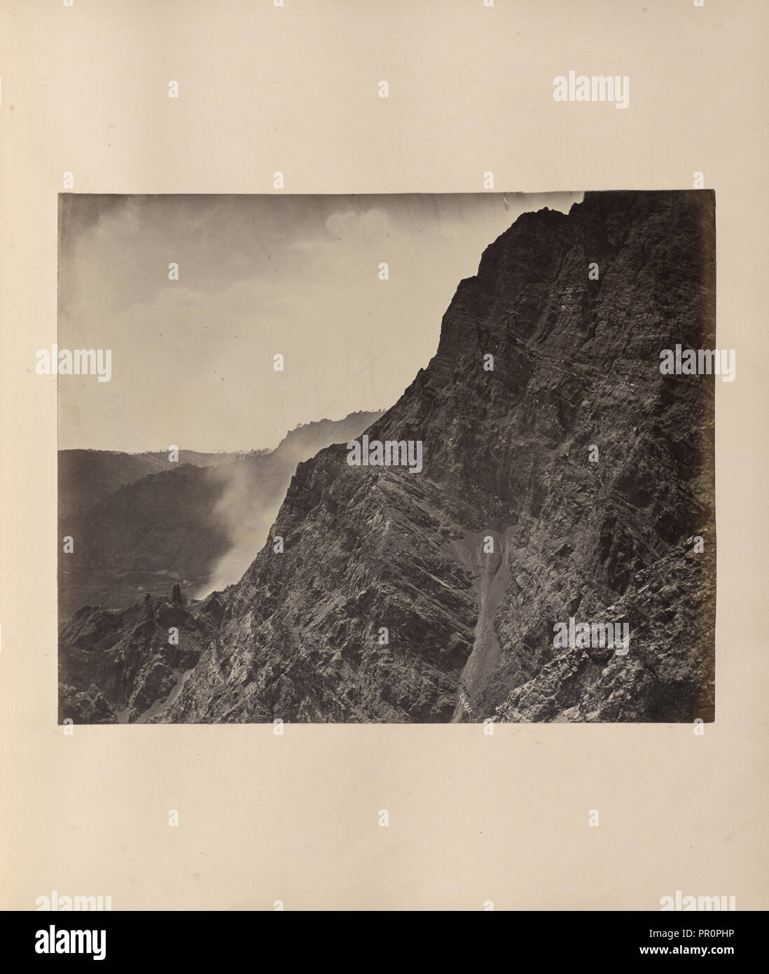 Vedute della Montagna; John Edward Saché, Prussiani o britannico, nasce la Prussia, 1824 - 1882, India; circa 1881; albume argento Foto Stock