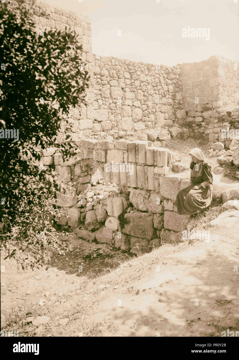 Mount of Olives, Betania, rovine della casa di Marta e Maria. 1900, West Bank, Betania Foto Stock