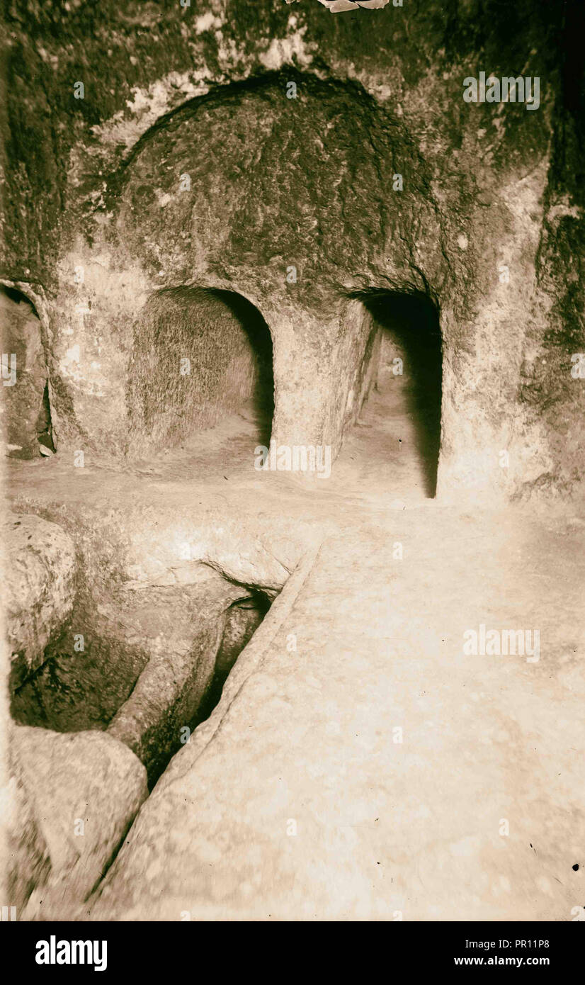 Chiesa del Santo Sepolcro e dintorni antiche tombe ritrovate nella chiesa. 1900, Gerusalemme, Israele Foto Stock