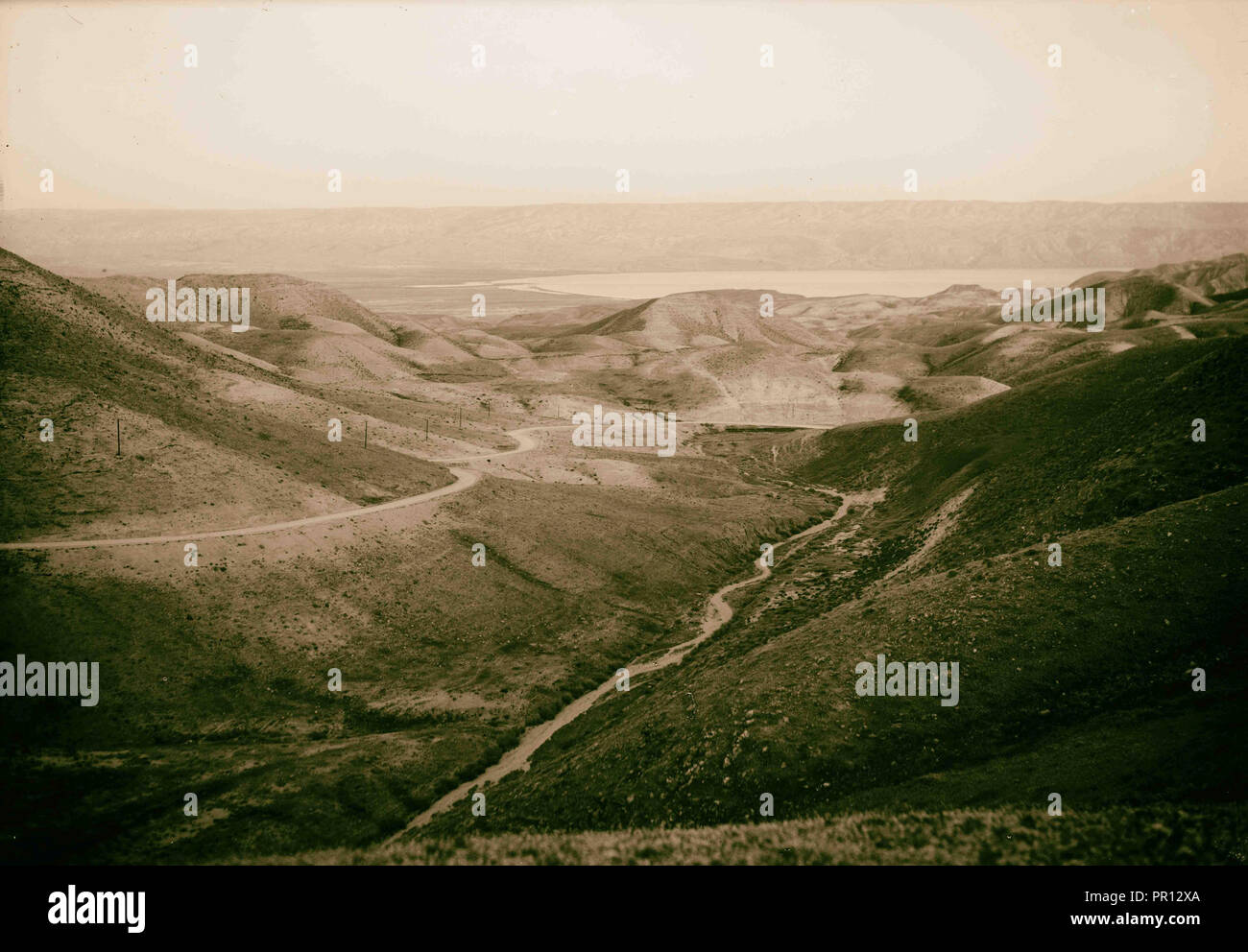 Mar Morto e le montagne di Moab dal deserto della Giudea. 1898 Foto Stock